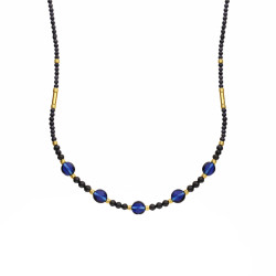 Naszyjnik z fasetowanymi szafirami i kryształkami Swarovski, zapięcie ze srebra 925 koloru złotego