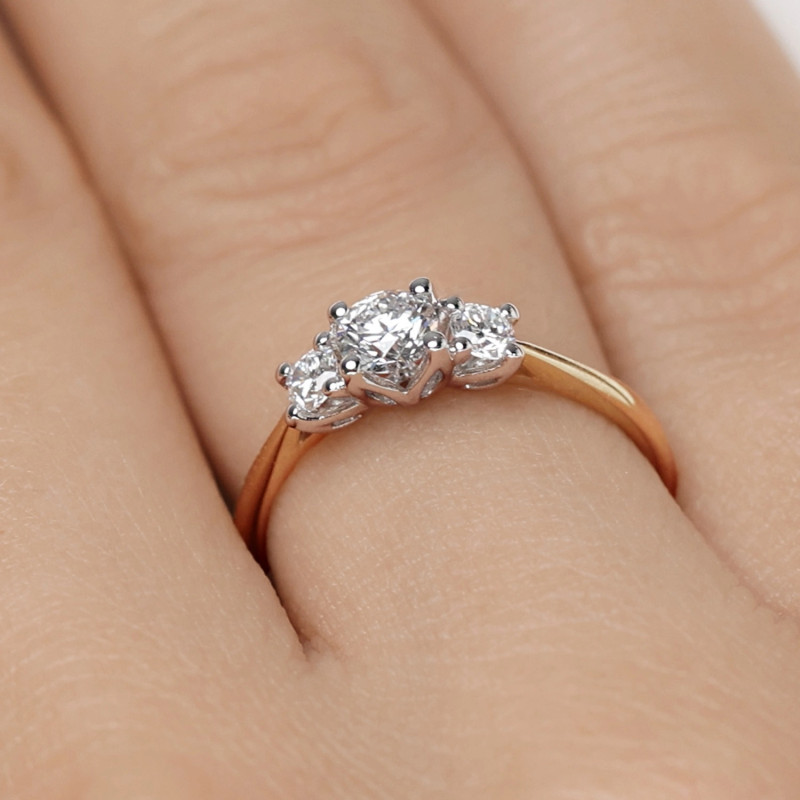 Pierścionek Noble z diamentami laboratoryjnymi 0,55 ct, złoto 585