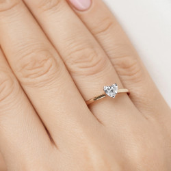 Pierścionek z diamentem laboratoryjnym 0,27 ct o szlifie serce, złoto 585