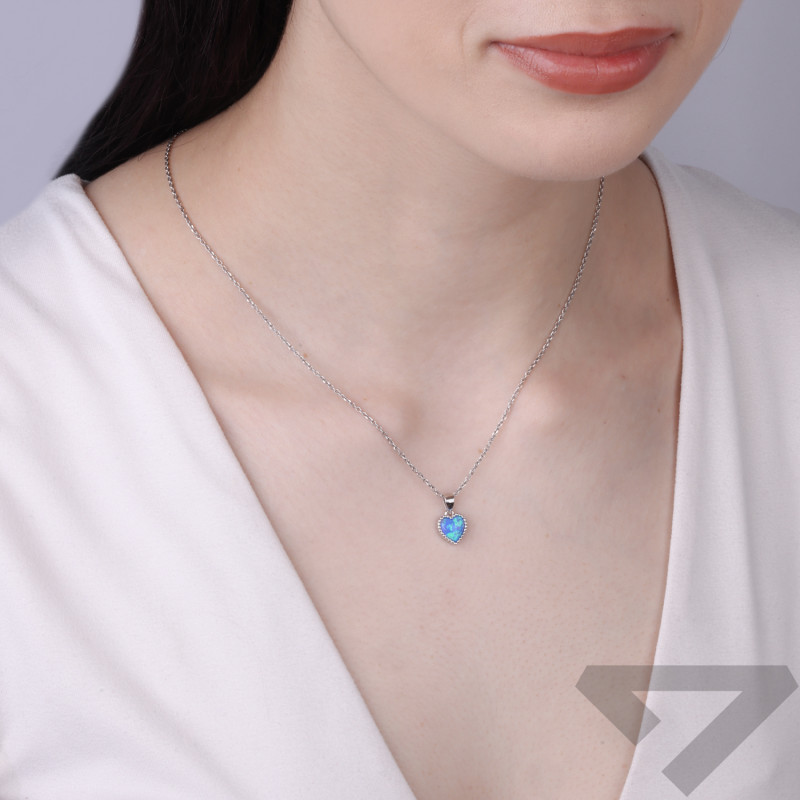 Serduszko z opalem niebieskim jubilerskim, srebro próby 925