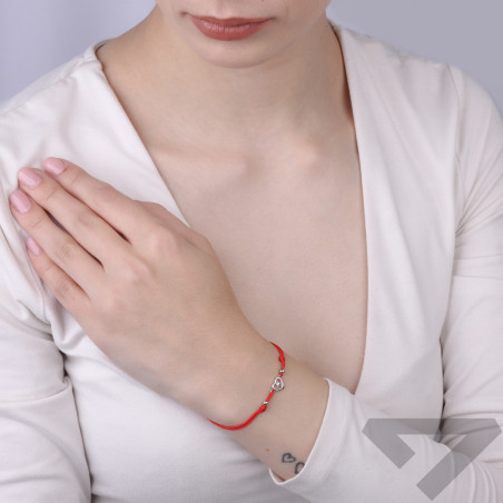 Bransoletka sznurkowa czerwona z serduszkiem ze srebra 925