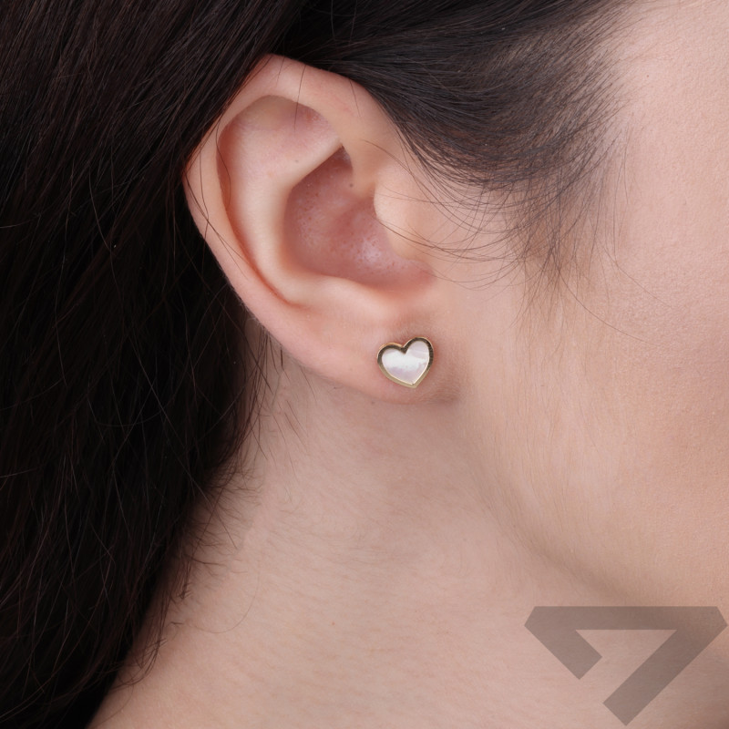 Złote kolczyki serca z masą perłową pr. 585 - JubilerSezam.pl