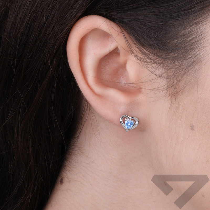 Kolczyki serca z cyrkonią w kolorze błękitu, srebro 925