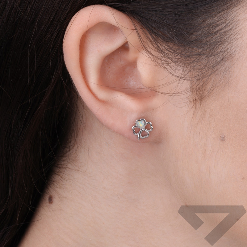 Kolczyki koniczynka z serc z opalem białym jubilerskim, srebro 925