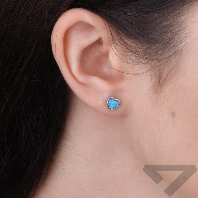 Kolczyki srebrne serca z opalem jubilerskim niebieskim, próba 925