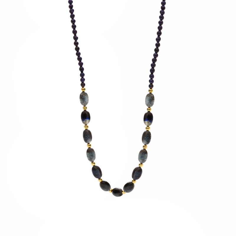 Naszyjnik z fasetowanymi szafirami i elementami ze srebra 925 koloru złotego