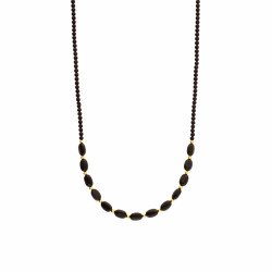 Naszyjnik z czarnymi turmalinami i srebrnymi elementami próby 925 w kolorze złotym