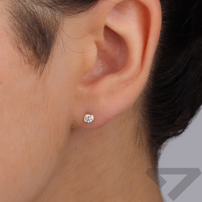 Kolczyki złote z cyrkonią 3 mm w gładkeij oprawie, próba 375