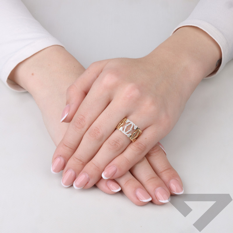 Pierścionek z diamentami na splecionych literach C, diamenty 0,13 ct, złoto 585