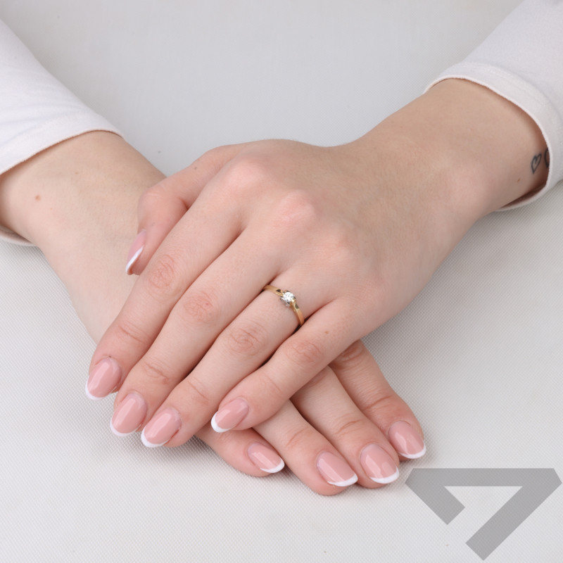 Pierścionek zaręczynowy Amado z brylantem 0,10 ct, złoto 585