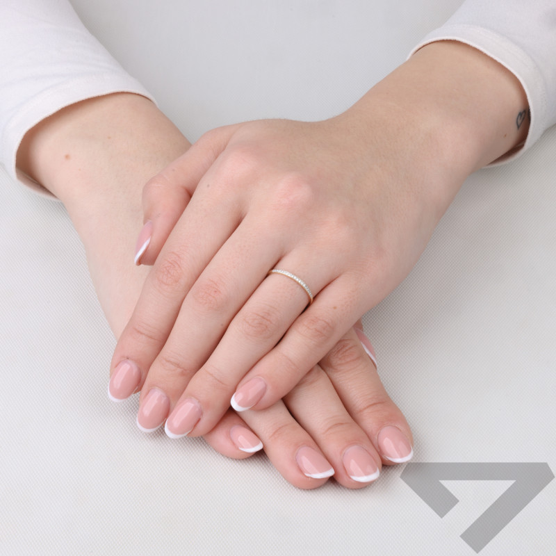 Pierścionek LINE Miłości z diamentami 0,07 ct, złoto 585