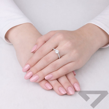 Pierścionek Soliter bis z diamentami laboratoryjnymi 1,36 ct, złoto 585