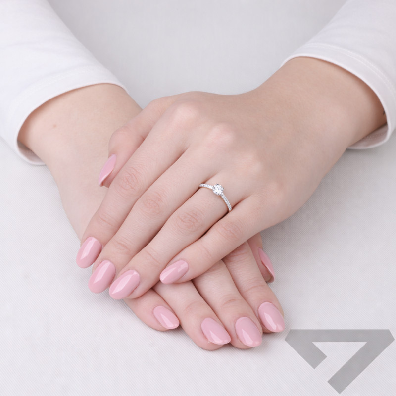 Pierścionek Soliter bis z diamentami laboratoryjnymi 0,64 ct, złoto 585