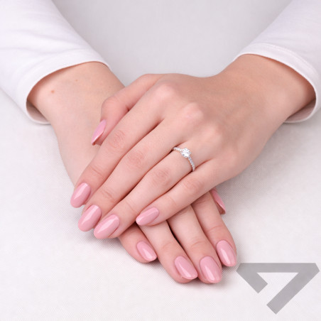 Pierścionek Soliter bis z diamentami laboratoryjnymi 1,08 ct, złoto 585