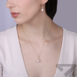 Kolczyki wiszące z perłą i diamentami 0,05 ct, złoto 585