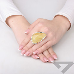 Pierścionek srebrny 925 z bursztynem mlecznym