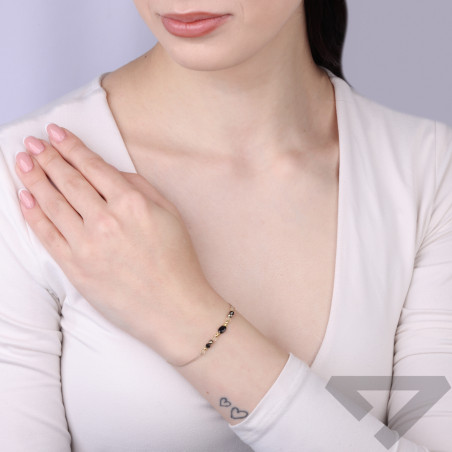 Bransoletka sznurkowa Bogactwo z fasetowanymi kamieniami, elementy srebrne 925 koloru złotego