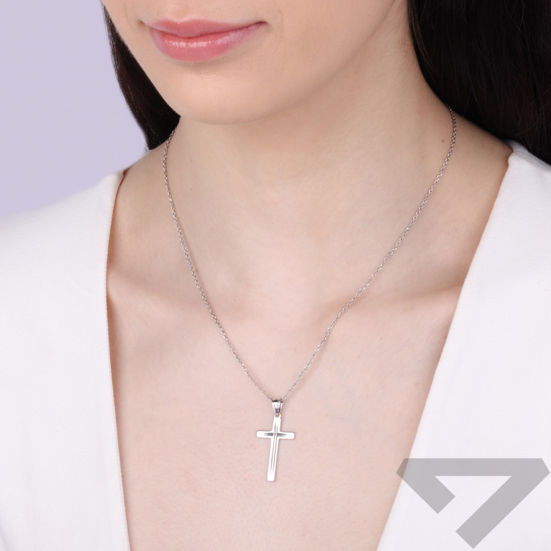 Krzyżyk srebrny z kwadratowymi ramionami