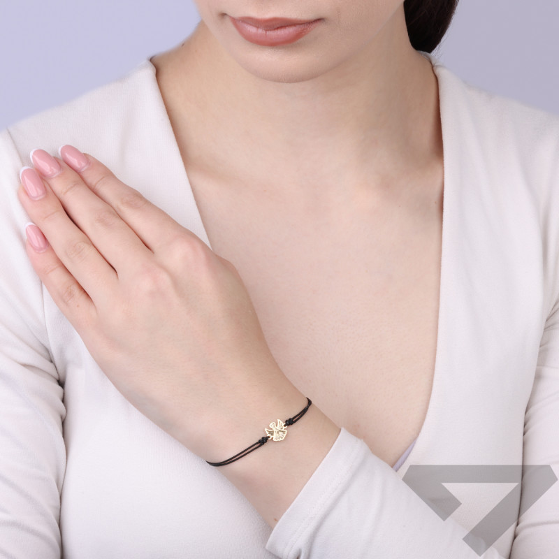 Bransoletka sznurkowa koloru czarnego ze złotym aniołkiem próby 585