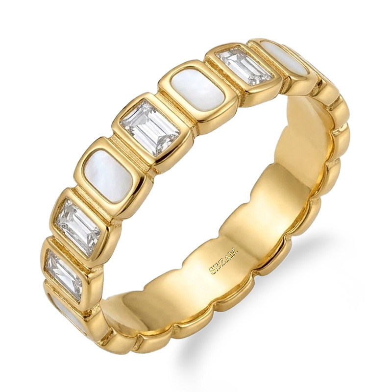 Pierścionek stalowy koloru złotego płotek z cyrkoniami i masą perłową