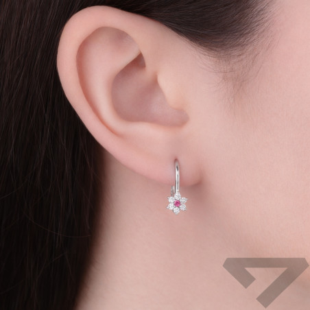Kolczyki dla dziewczynki kwiatki z czerwoną cyrkonią, srebro 925