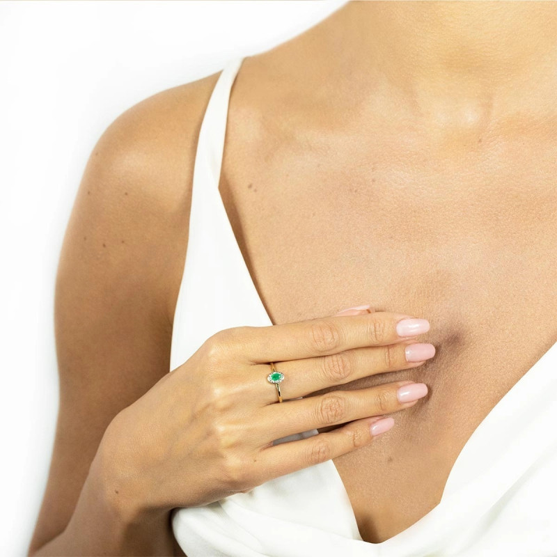 Pierścionek ze szmaragdem 0,21 ct i diamentami 0,01ct, złoto 585