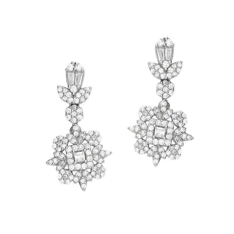 Kolczyki srebrne z cyrkoniami zaprezentowane na Miss Venezuela Leix Collins