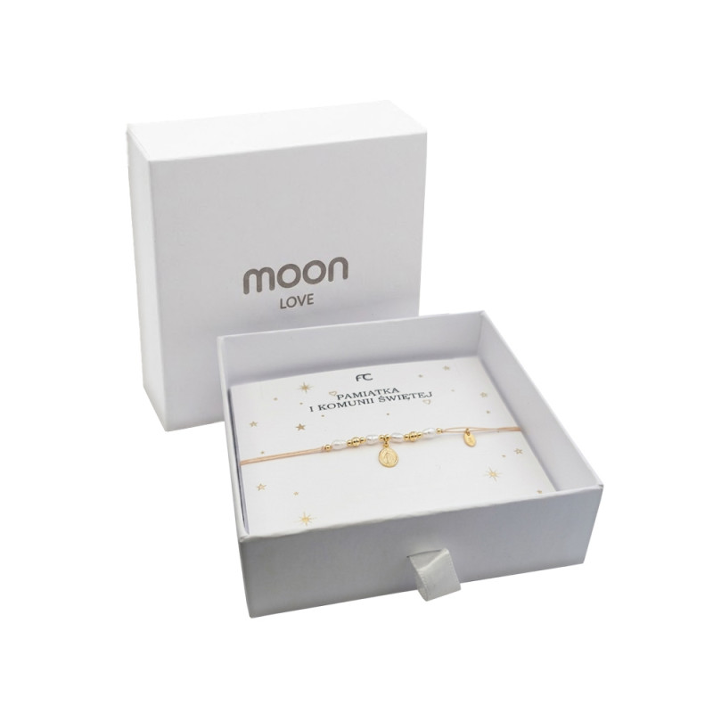 Bransoletsznurkowa beżowa z perełkami i medalikiem ze srebra 925 koloru złotego