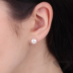 Kolczyki z perłą na sztyfcie 7,5 mm, zapięcie ze srebra 925