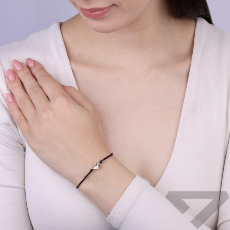 Bransoletka sznurkowa czarna z koniczynką z cyrkoniami ze srebra 925