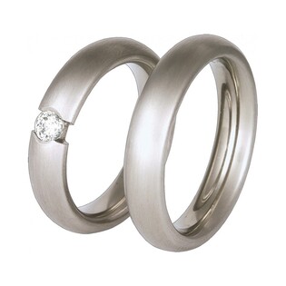 Obrączki tytanowe nr SW T36-5/1bcz damska z cyrkonią oraz model męski